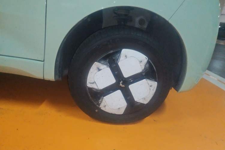 Used Wuling Hongguang MINIEV 2024 3rd Generation 215km Advanced Version Exterior 1