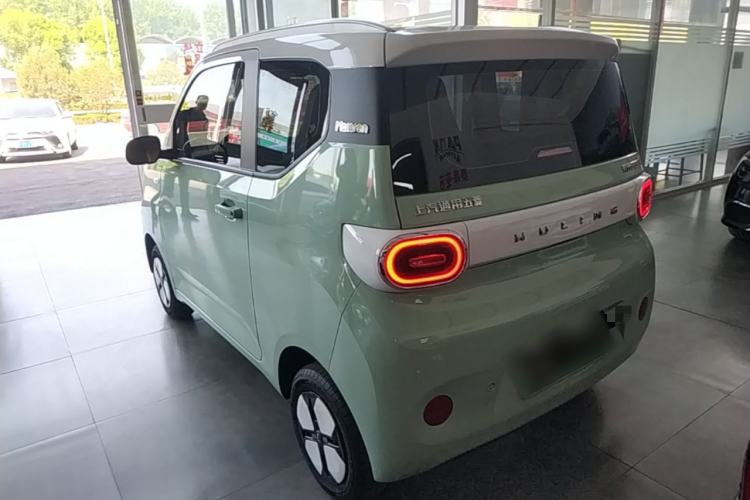 Used Wuling Hongguang MINIEV 2024 3rd Generation 215km Advanced Version Exterior 2