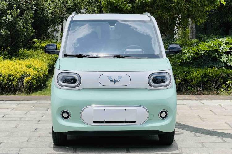 Used Wuling Hongguang MINIEV 2024 3rd Generation 215km Advanced Version Exterior 2