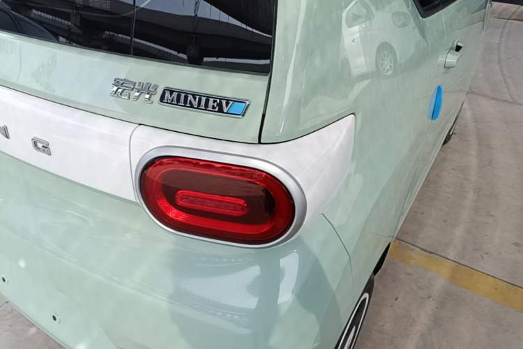 Used Wuling Hongguang MINIEV 2024 3rd Generation 215km Youth Edition Exterior 3
