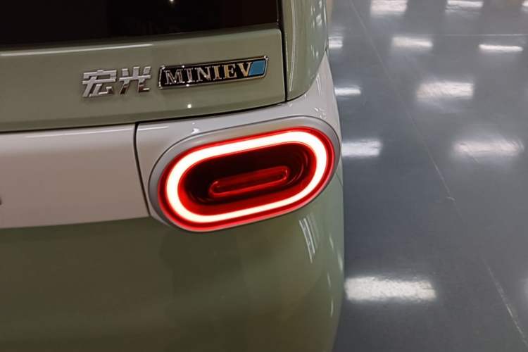 Used Wuling Hongguang MINIEV 2024 3rd Generation 215km Youth Edition Exterior 3