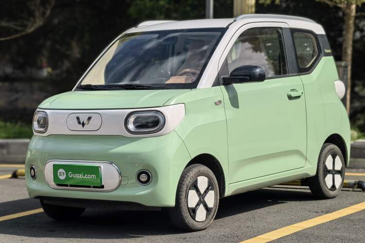 Used Wuling Hongguang MINIEV 2024 3rd Generation 215km Advanced Version Exterior 3