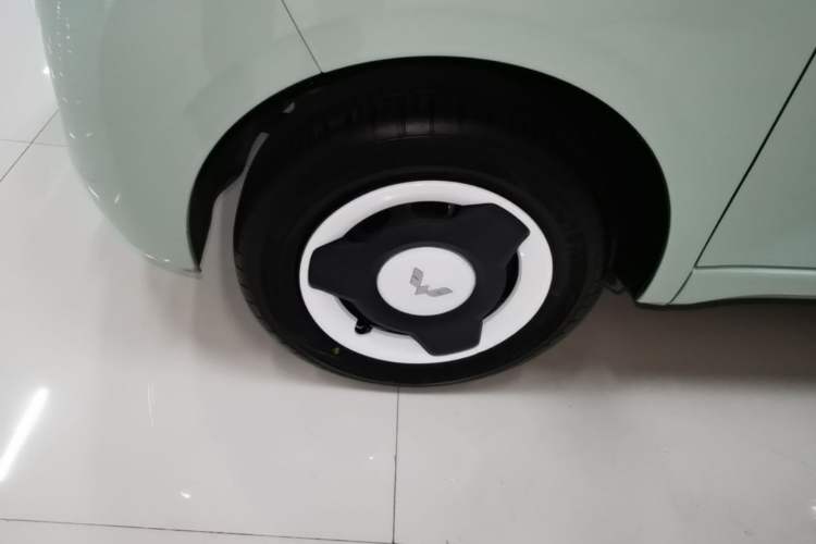 Used Wuling Hongguang MINIEV 2024 3rd Generation 215km Youth Edition Exterior 4