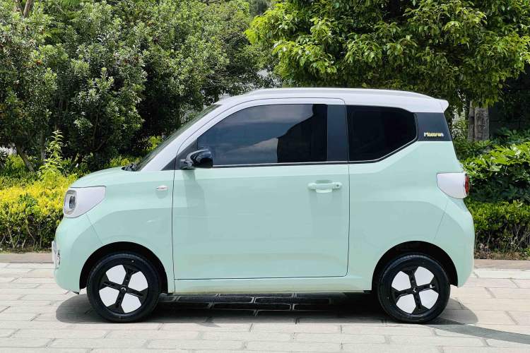 Used Wuling Hongguang MINIEV 2024 3rd Generation 215km Advanced Version Exterior 4