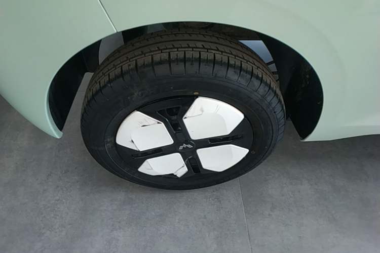 Used Wuling Hongguang MINIEV 2024 3rd Generation 215km Advanced Version Exterior 5