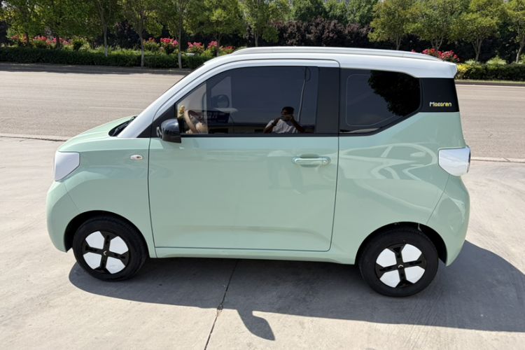 Used Wuling Hongguang MINIEV 2024 3rd Generation 215km Advanced Version Exterior 5