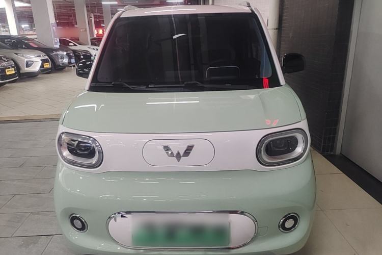Used Wuling Hongguang MINIEV 2024 3rd Generation 215km Advanced Version Front
