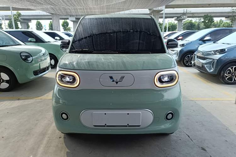 Used Wuling Hongguang MINIEV 2024 3rd Generation 215km Youth Edition Front