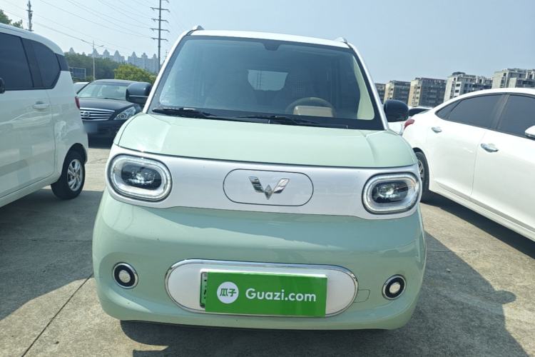 Used Wuling Hongguang MINIEV 2024 3rd Generation 215km Advanced Version Front