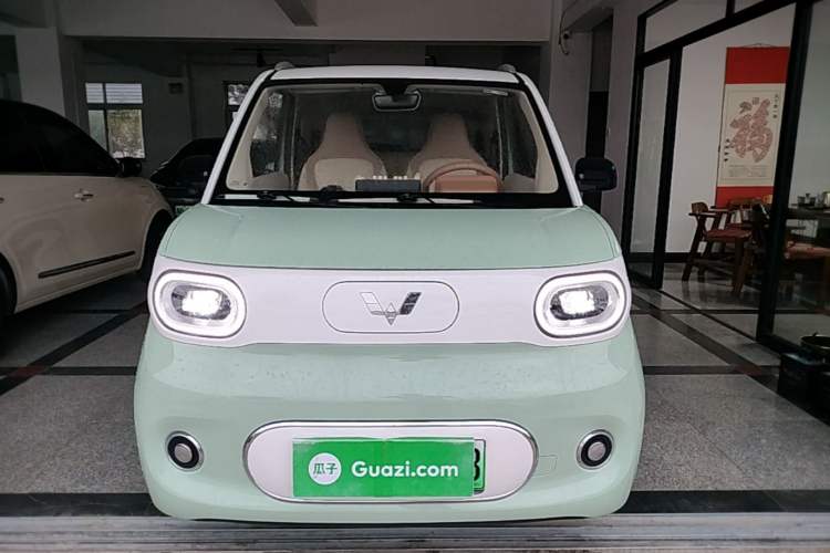 Used Wuling Hongguang MINIEV 2024 3rd Generation 170 km Front