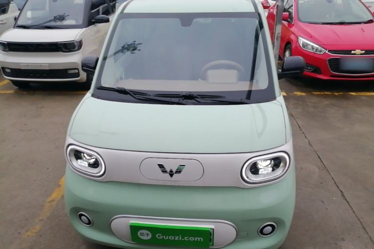 Used Wuling Hongguang MINIEV 2024 3rd Generation 215km Youth Edition Front