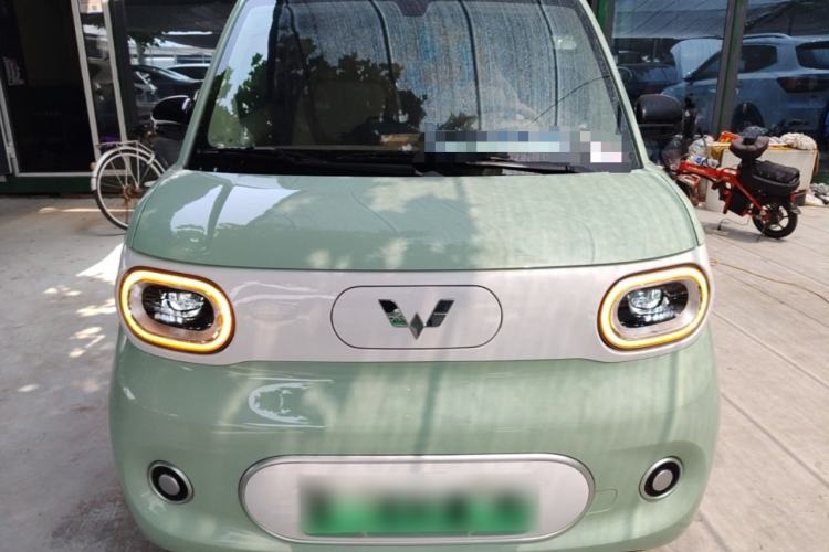 Used Wuling Hongguang MINIEV 2024 3rd Generation 215km Youth Edition Front