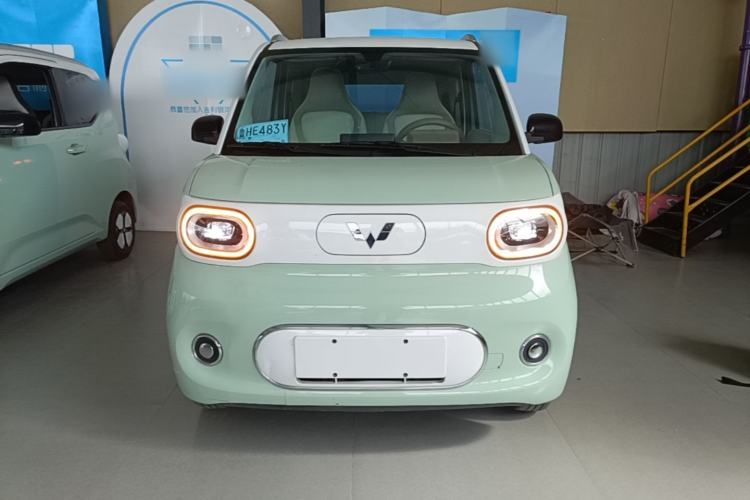 Used Wuling Hongguang MINIEV 2024 3rd Generation 215km Advanced Version Front