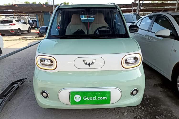 Used Wuling Hongguang MINIEV 2024 3rd Generation 215km Youth Edition Front