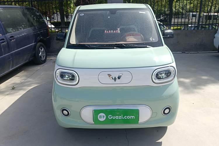 Used Wuling Hongguang MINIEV 2024 3rd Generation 215km Youth Edition Front