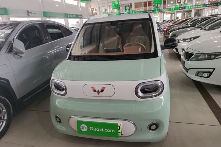 Used Wuling Hongguang MINIEV 2024 3rd Generation 215km Advanced Version Front