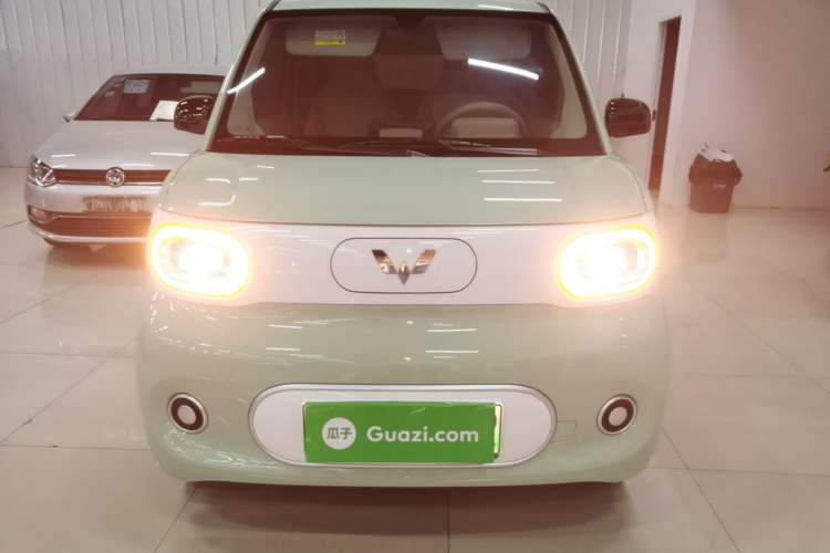 Used Wuling Hongguang MINIEV 2024 3rd Generation 215km Youth Edition Front