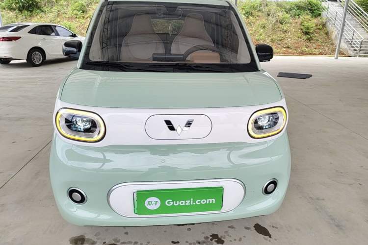 Used Wuling Hongguang MINIEV 2024 3rd Generation 215km Youth Edition Front