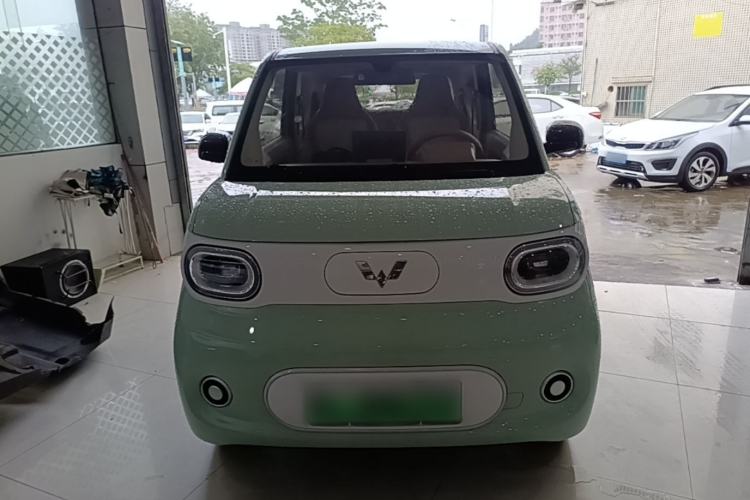 Used Wuling Hongguang MINIEV 2024 3rd Generation 215km Youth Edition Front