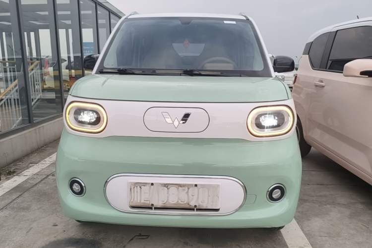 Used Wuling Hongguang MINIEV 2024 3rd Generation 215km Advanced Version Front