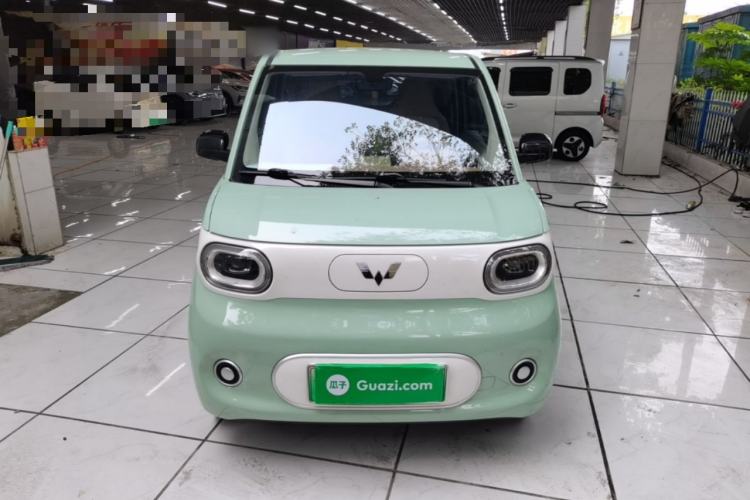 Used Wuling Hongguang MINIEV 2024 3rd Generation 215km Youth Edition Front