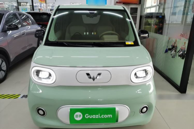 Used Wuling Hongguang MINIEV 2024 3rd Generation 215km Youth Edition Front