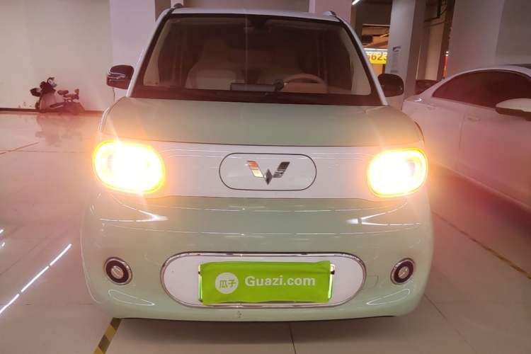 Used Wuling Hongguang MINIEV 2024 3rd Generation 215km Advanced Version Front