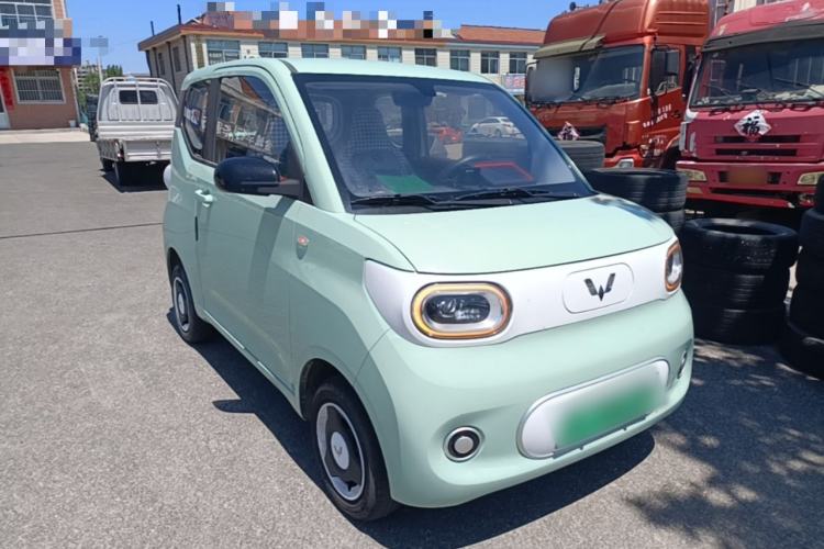 Used Wuling Hongguang MINIEV 2024 3rd Generation 215km Youth Edition Front Right 45 Deg