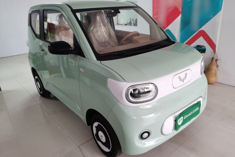 Used Wuling Hongguang MINIEV 2024 3rd Generation 215km Youth Edition Front Right 45 Deg