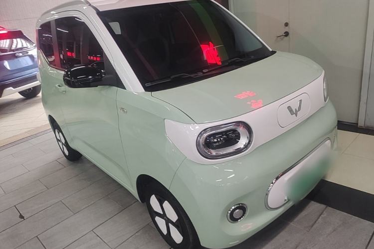 Used Wuling Hongguang MINIEV 2024 3rd Generation 215km Advanced Version Front Right 45 Deg