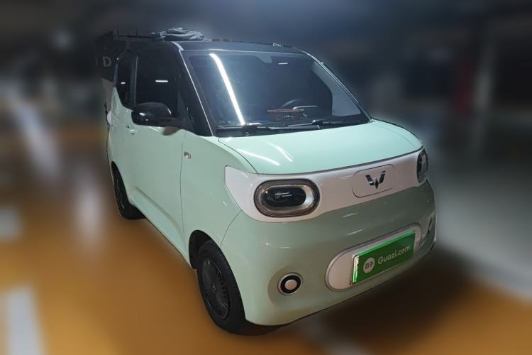 Used Wuling Hongguang MINIEV 2024 3rd Generation 215km Youth Edition Front Right 45 Deg