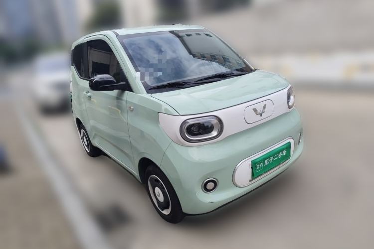 Used Wuling Hongguang MINIEV 2024 3rd Generation 215km Youth Edition Front Right 45 Deg