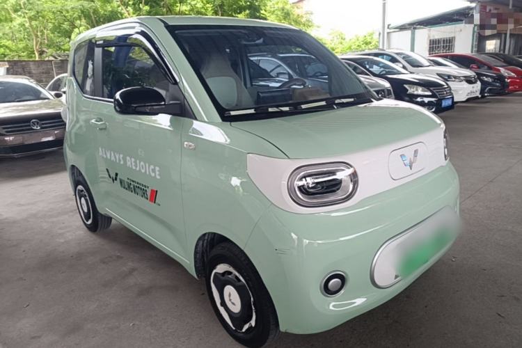 Used Wuling Hongguang MINIEV 2024 3rd Generation 215km Youth Edition Front Right 45 Deg