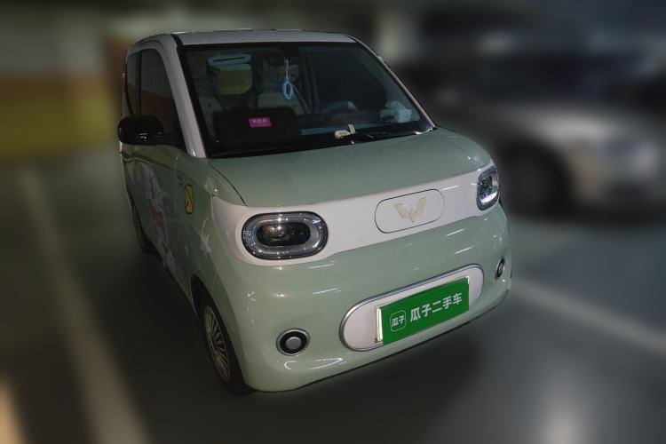 Used Wuling Hongguang MINIEV 2024 3rd Generation 215km Youth Edition Front Right 45 Deg