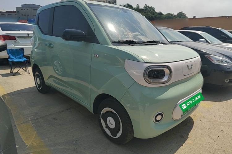 Used Wuling Hongguang MINIEV 2024 3rd Generation 215km Youth Edition Front Right 45 Deg