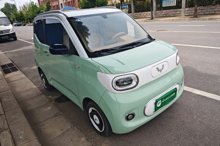 Used Wuling Hongguang MINIEV 2024 3rd Generation 170 km Front Right 45 Deg