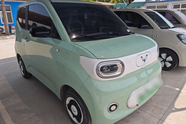 Used Wuling Hongguang MINIEV 2024 3rd Generation 215km Youth Edition Front Right 45 Deg