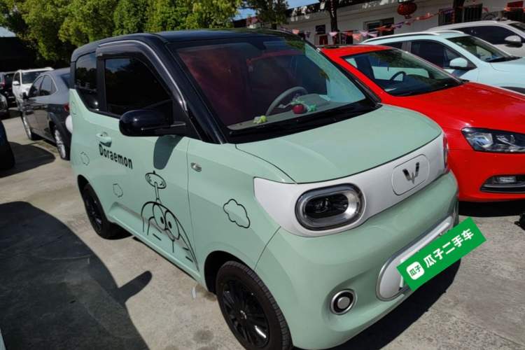 Used Wuling Hongguang MINIEV 2024 3rd Generation 215km Advanced Version Front Right 45 Deg