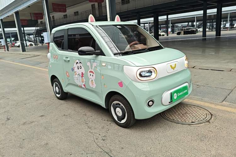 Used Wuling Hongguang MINIEV 2024 3rd Generation 215km Youth Edition Front Right 45 Deg
