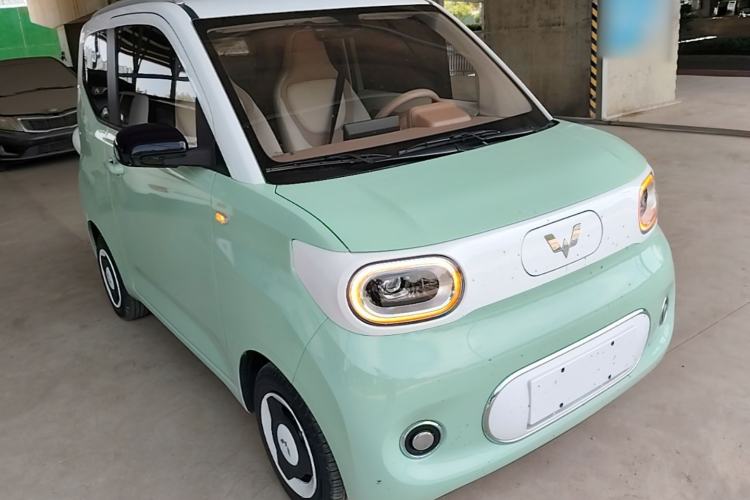 Used Wuling Hongguang MINIEV 2024 3rd Generation 170 km Front Right 45 Deg