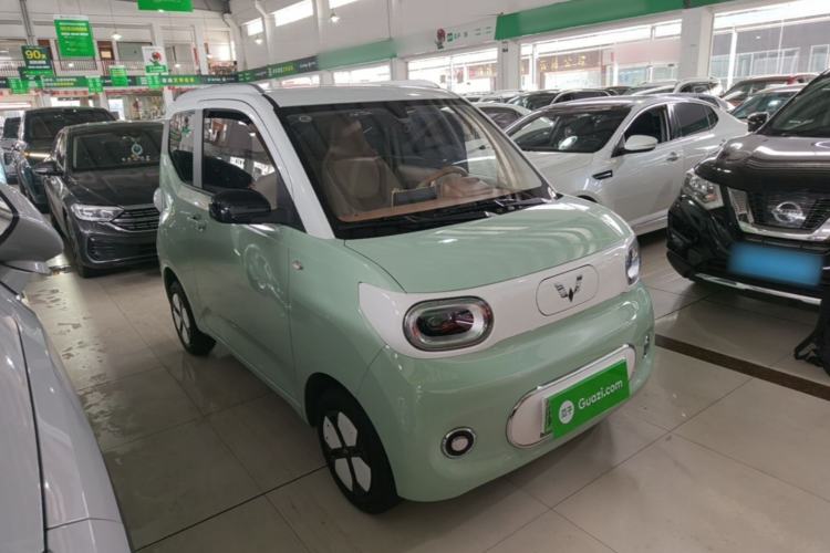 Used Wuling Hongguang MINIEV 2024 3rd Generation 215km Advanced Version Front Right 45 Deg