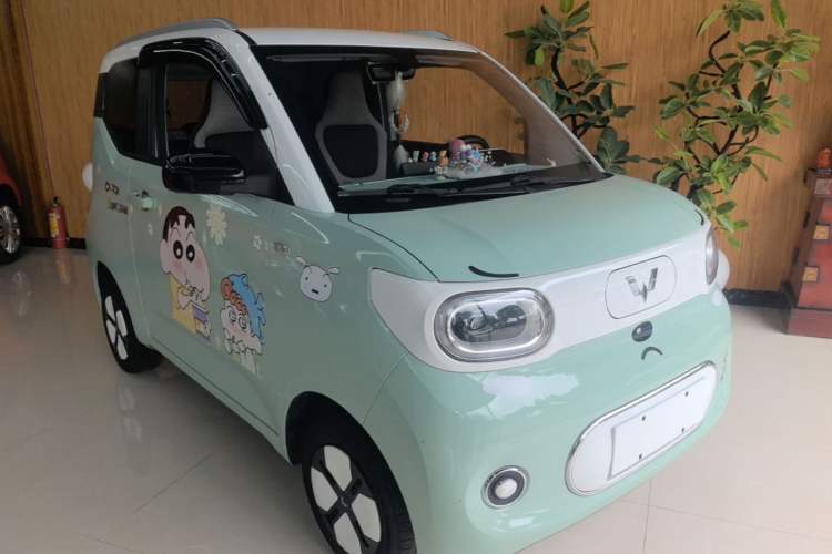 Used Wuling Hongguang MINIEV 2024 3rd Generation 215km Advanced Version Front Right 45 Deg