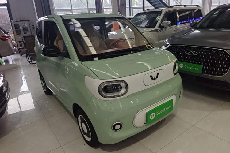 Used Wuling Hongguang MINIEV 2024 3rd Generation 215km Youth Edition Front Right 45 Deg