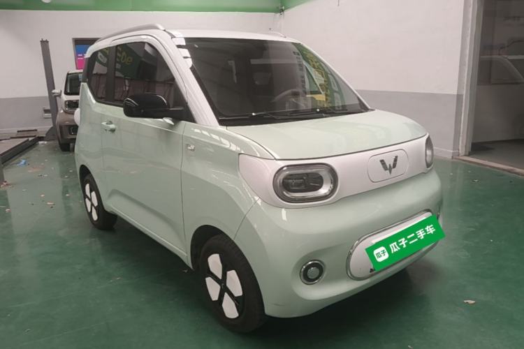Used Wuling Hongguang MINIEV 2024 3rd Generation 215km Advanced Version Front Right 45 Deg