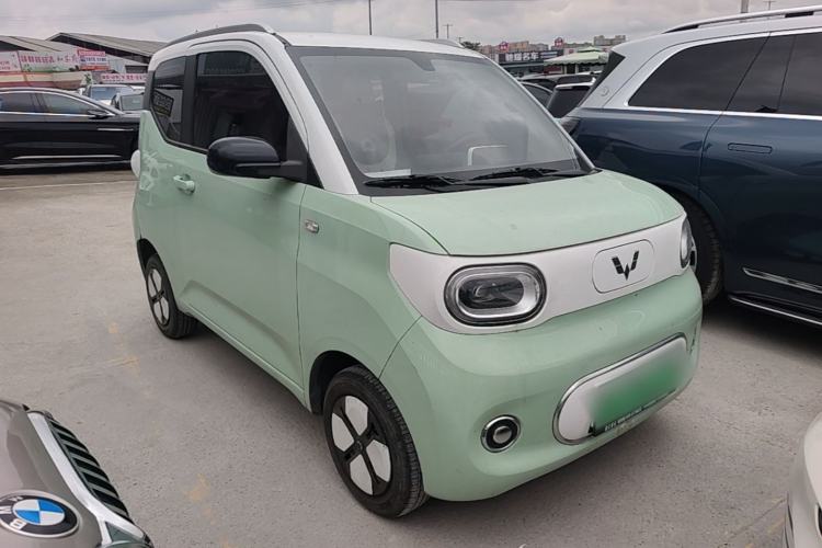 Used Wuling Hongguang MINIEV 2024 3rd Generation 215km Advanced Version Front Right 45 Deg