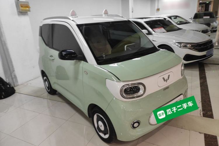 Used Wuling Hongguang MINIEV 2024 3rd Generation 170 km Front Right 45 Deg