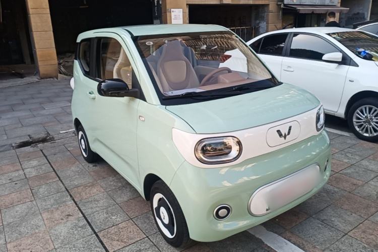 Used Wuling Hongguang MINIEV 2024 3rd Generation 215km Youth Edition Front Right 45 Deg