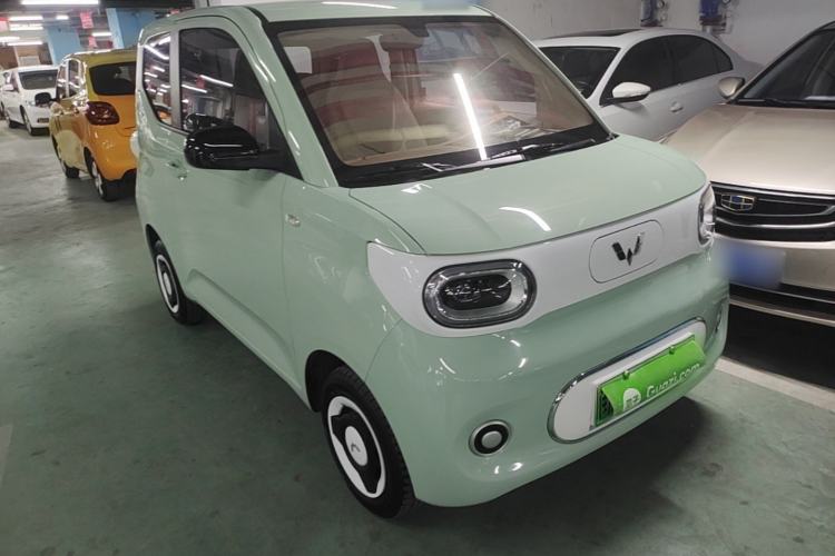 Used Wuling Hongguang MINIEV 2024 3rd Generation 215km Youth Edition Front Right 45 Deg