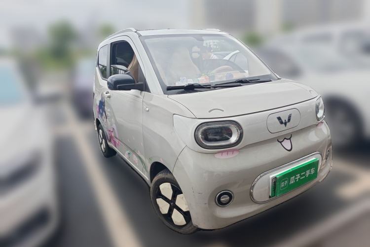 Used Wuling Hongguang MINIEV 2024 3rd Generation 215km Advanced Version Front Right 45 Deg