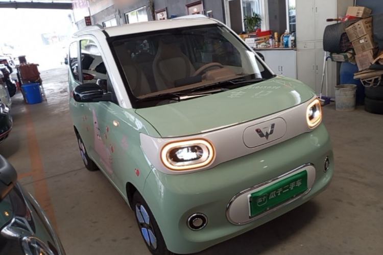 Used Wuling Hongguang MINIEV 2024 3rd Generation 215km Youth Edition Front Right 45 Deg